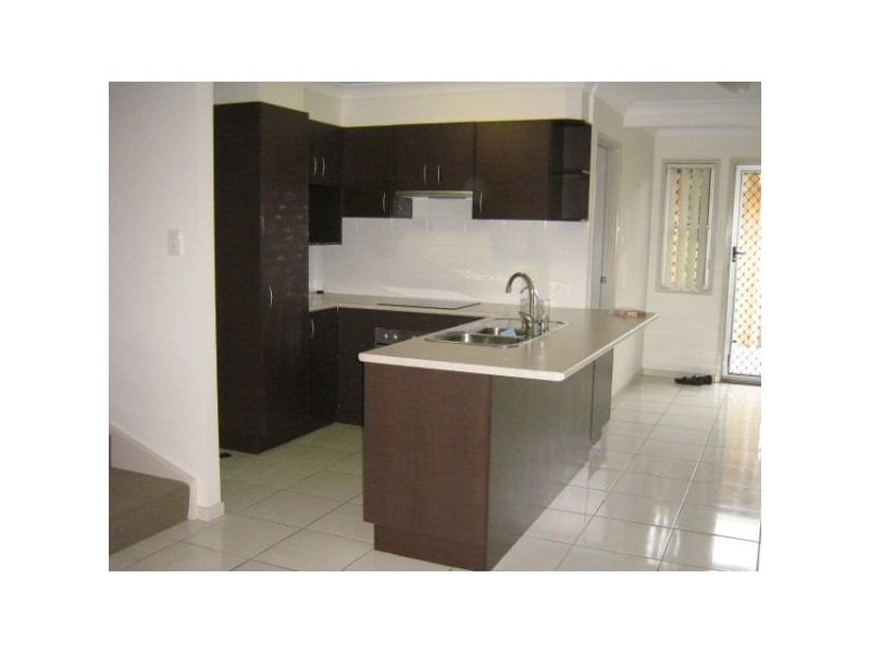 13/2 Station Road, Burpengary QLD 4505