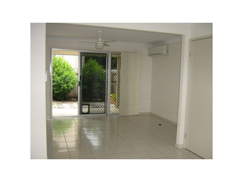 13/2 Station Road, Burpengary QLD 4505