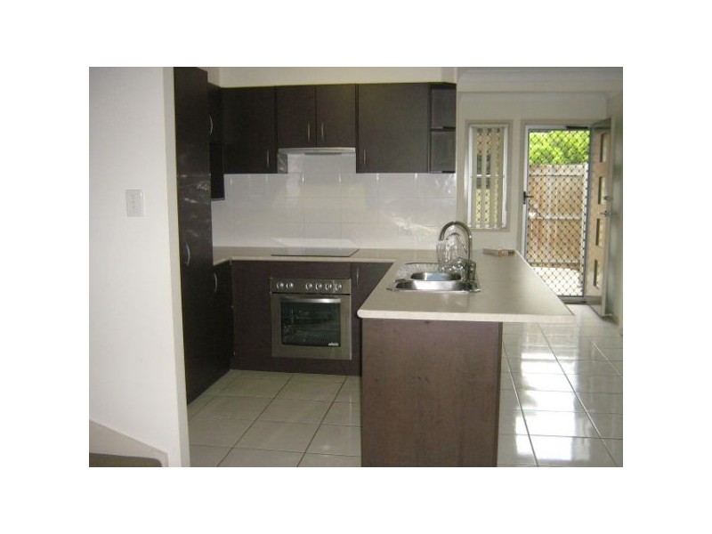 13/2 Station Road, Burpengary QLD 4505