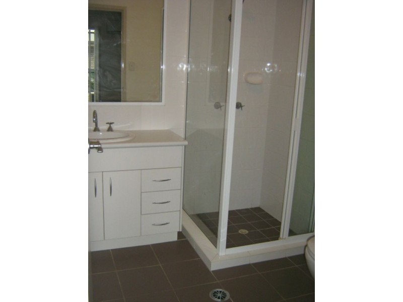 13/2 Station Road, Burpengary QLD 4505