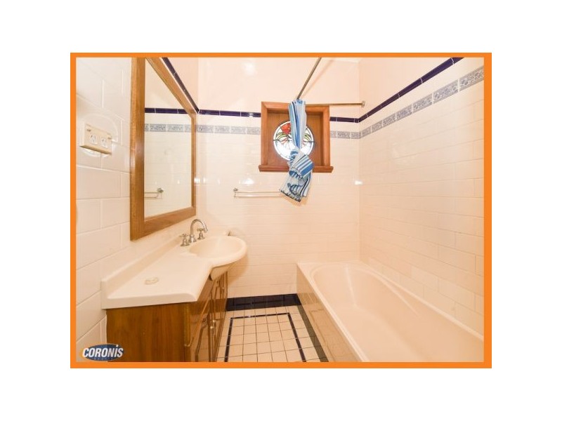 24 Burrai Street, Morningside QLD 4170