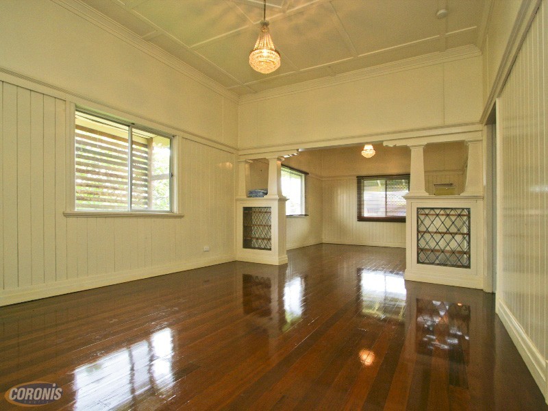 7 School Road, Stafford QLD 4053