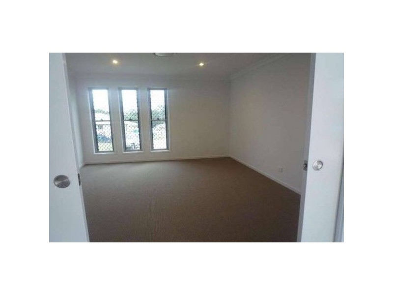 16 Schukow Court, Warner QLD 4500