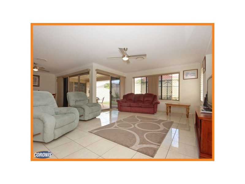 34 Kirsten Drive, Glass House Mountains QLD 4518