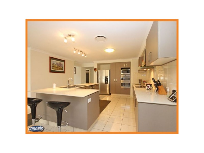 34 Kirsten Drive, Glass House Mountains QLD 4518