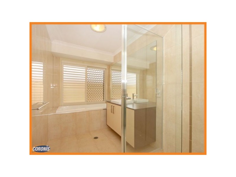 34 Kirsten Drive, Glass House Mountains QLD 4518