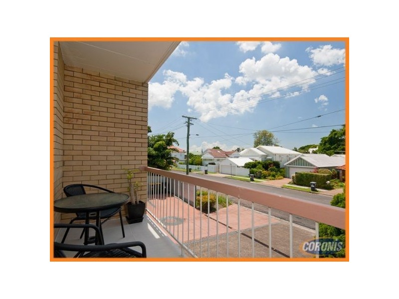 2/2  Franz Road, Clayfield QLD 4011