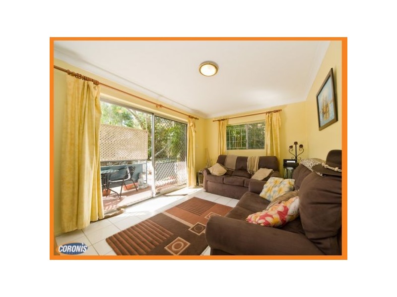 2/10 Parkhill Street, Chermside QLD 4032