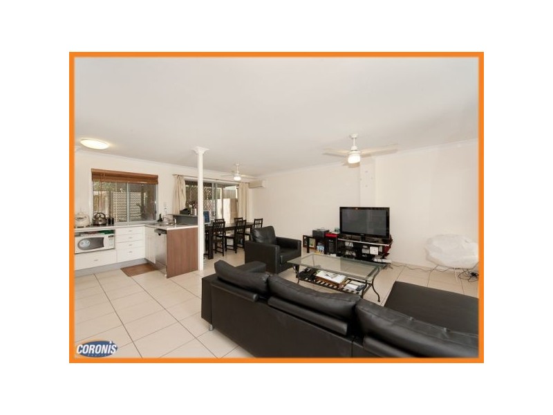 4/8  Eric Rd, Holland Park QLD 4121