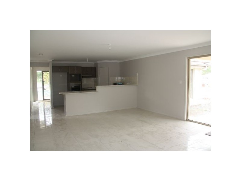 90 Armisfield Street, Doolandella QLD 4077