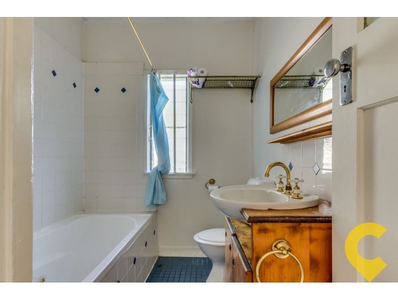 103 Burn Street, Camp Hill QLD 4152