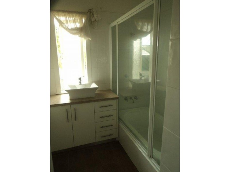 1 Lennox St, Stafford QLD 4053