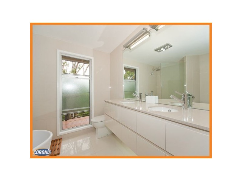 11 Plucks Road, Arana Hills QLD 4054