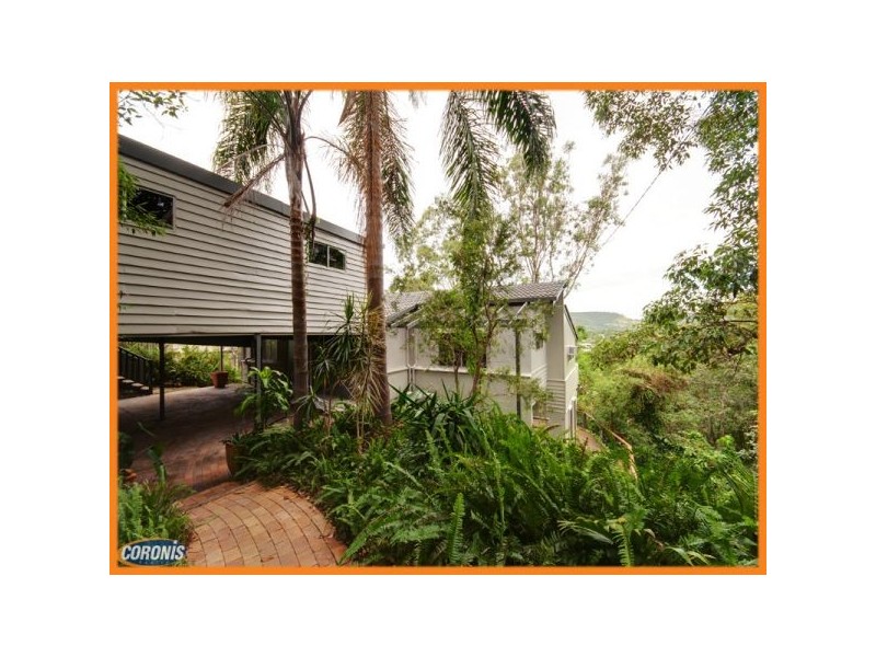 11 Plucks Road, Arana Hills QLD 4054