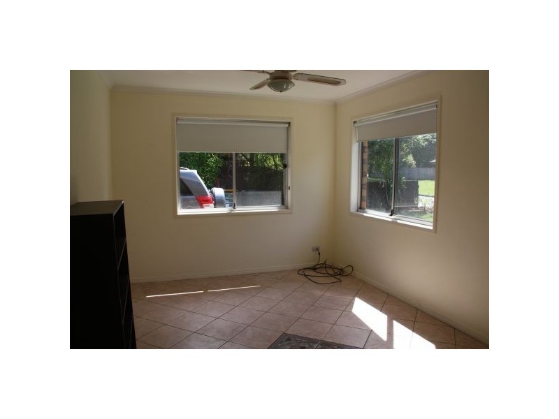 4a Greenfield Street, Eagleby QLD 4207