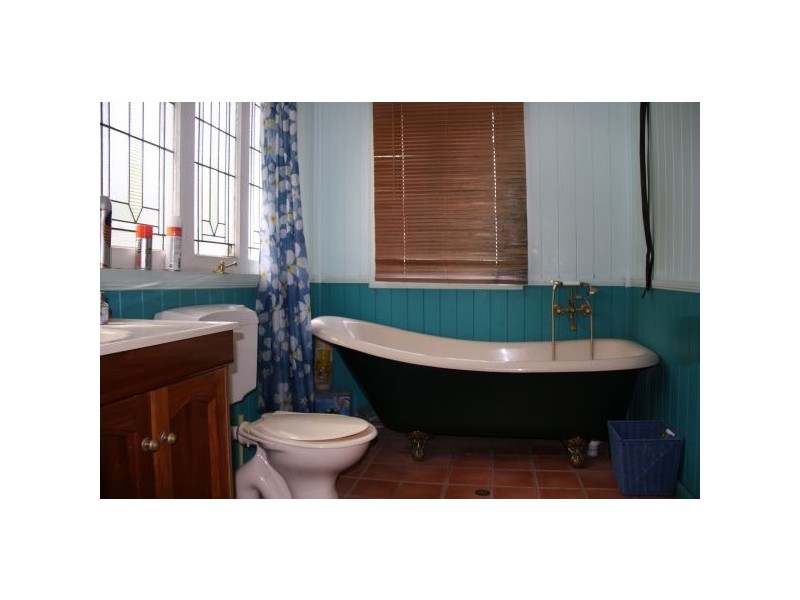 183 Cornwall Street, Greenslopes QLD 4120