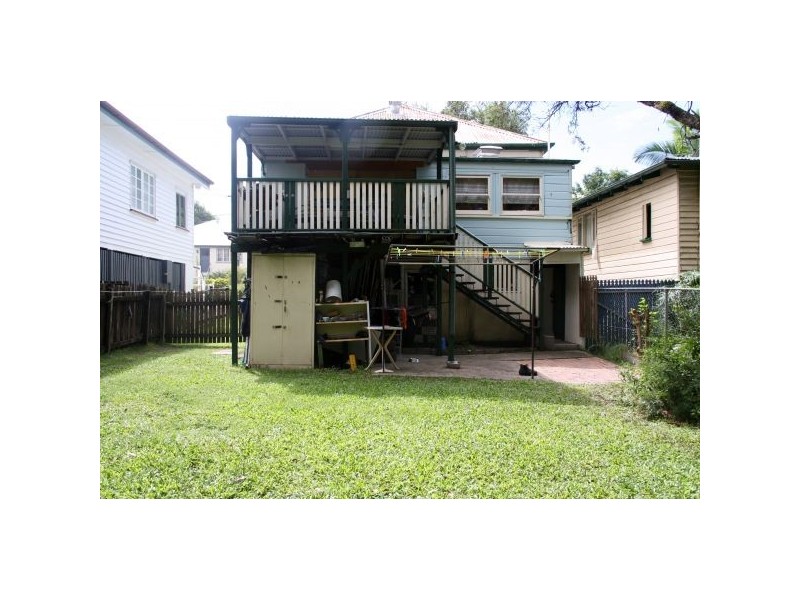 183 Cornwall Street, Greenslopes QLD 4120