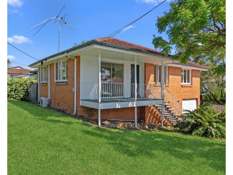 29 Derrima Crescent, Ferny Hills QLD 4055