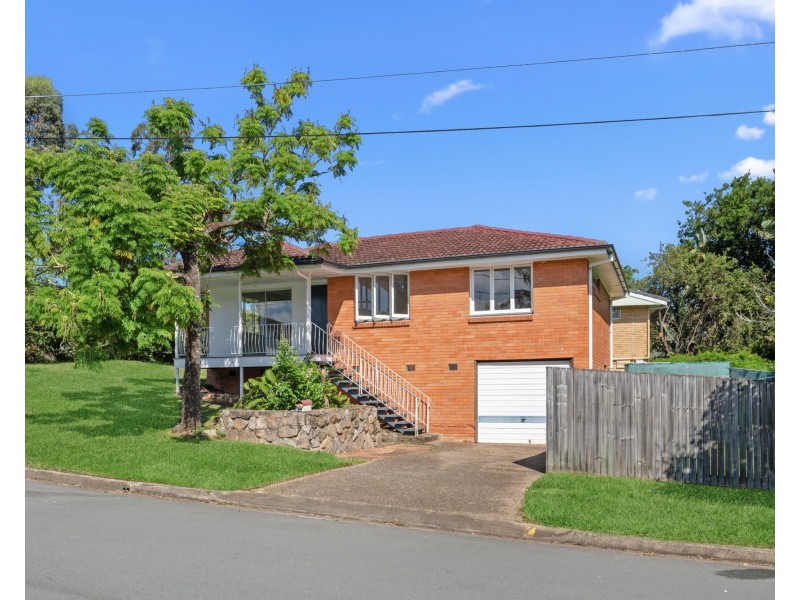 29 Derrima Crescent, Ferny Hills QLD 4055