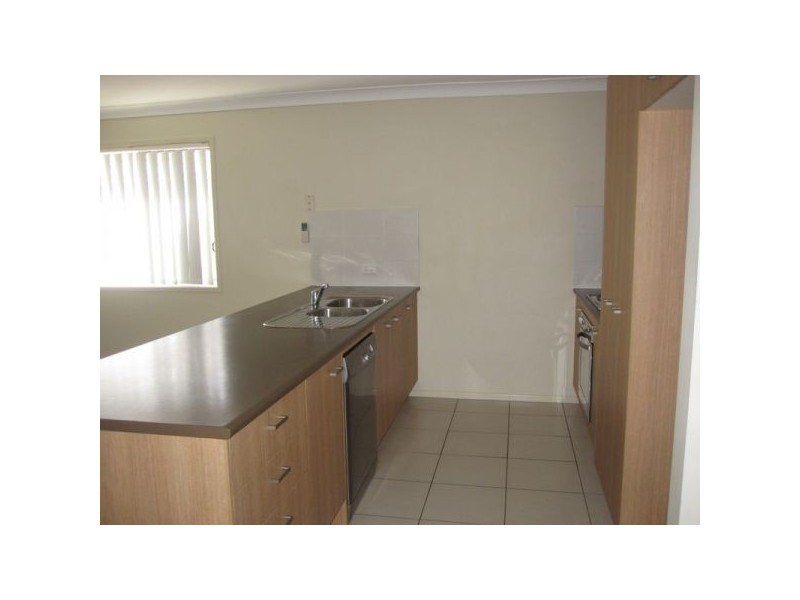 2/1 Schipper Street, Caboolture QLD 4510