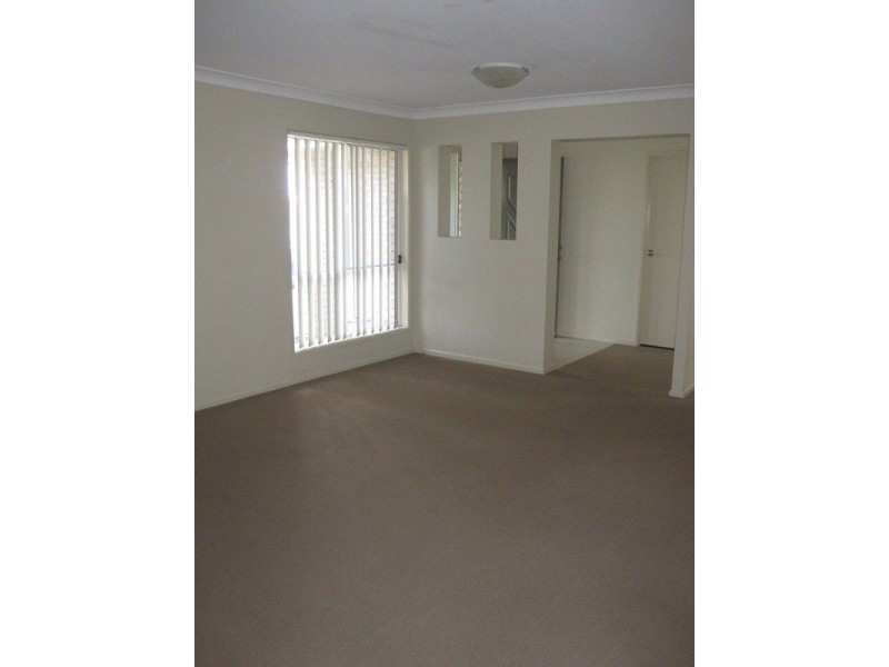 2/1 Schipper Street, Caboolture QLD 4510