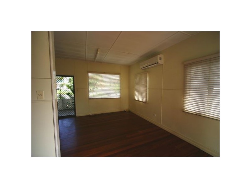 271 Kitchener Road, Stafford Heights QLD 4053