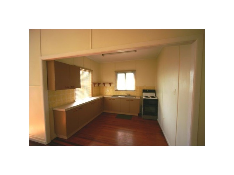 271 Kitchener Road, Stafford Heights QLD 4053