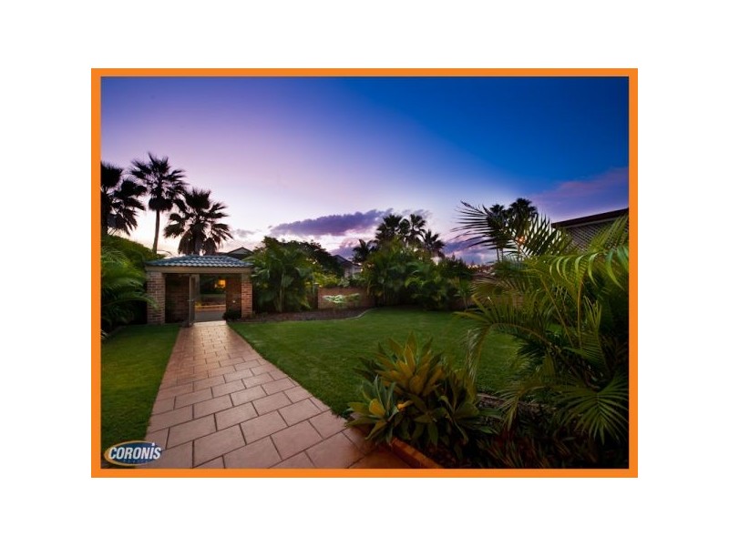 4 St Andrews Crescent, Carindale QLD 4152