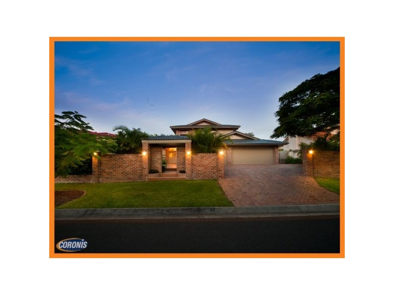 4 St Andrews Crescent, Carindale QLD 4152