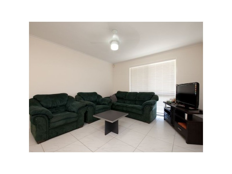 16 Donnington St, Carindale QLD 4152