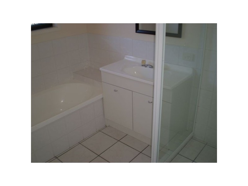 18 Garney Street, Redcliffe QLD 4020