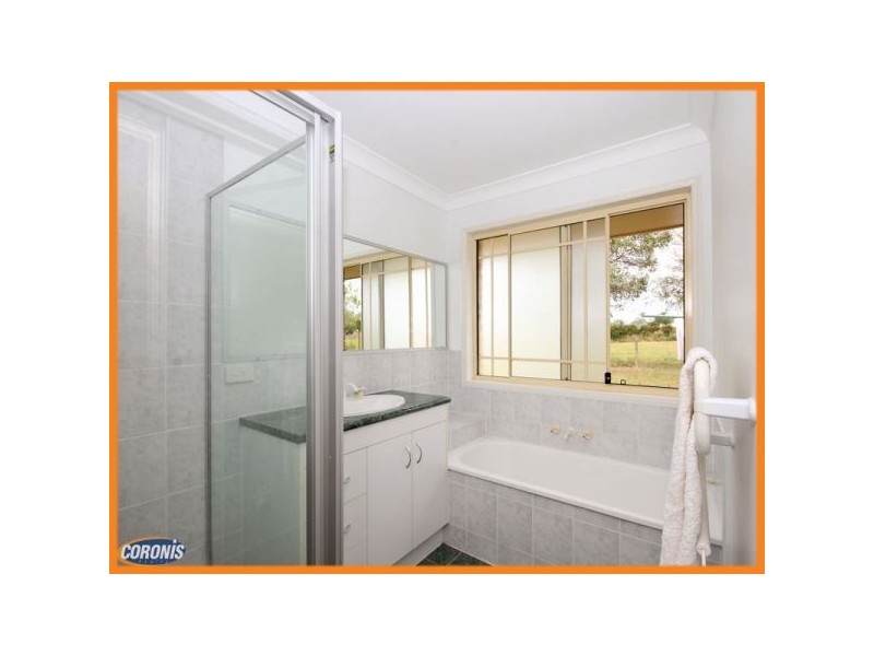 18 Sammor Road, Elimbah QLD 4516