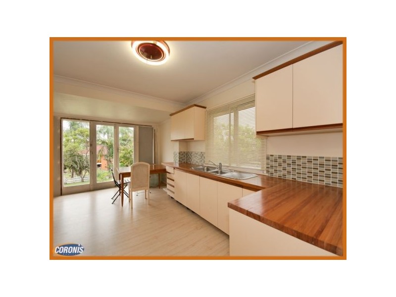 82 Maundrell Terrace, Chermside West QLD 4032