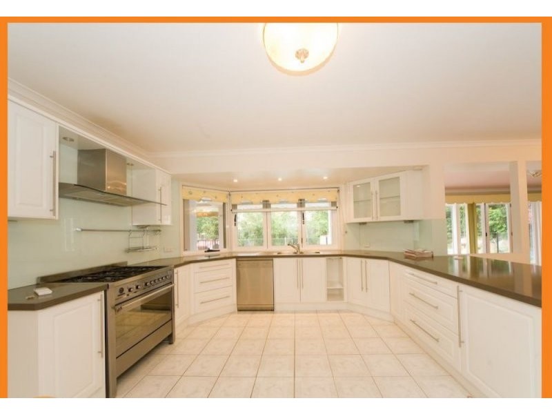 2 Sommerville Place, Chermside West QLD 4032