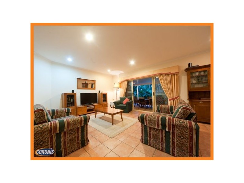 20 Oakley Street, Carindale QLD 4152