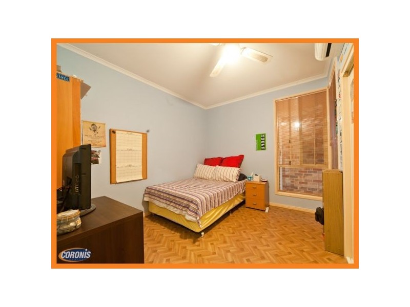 20 Oakley Street, Carindale QLD 4152