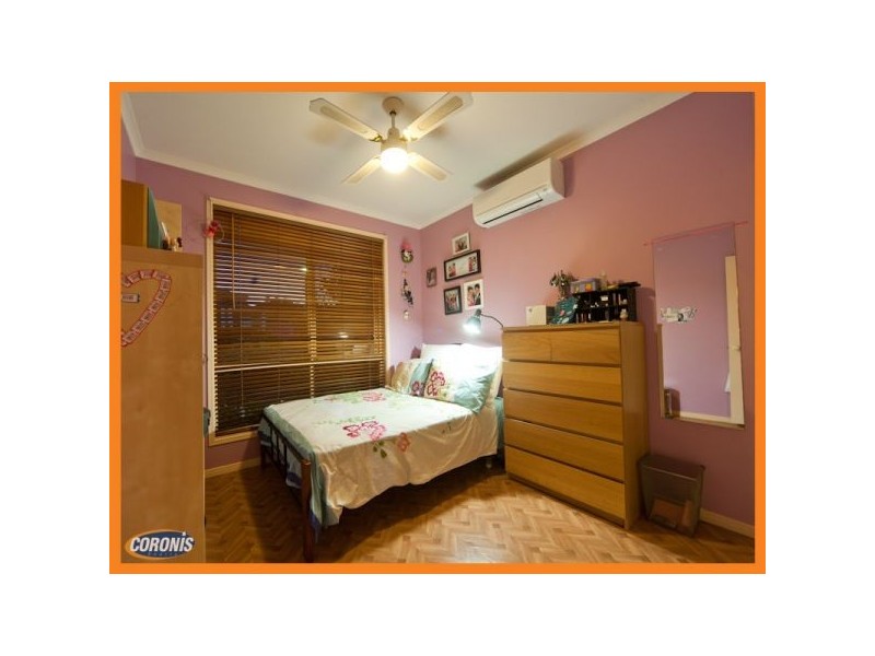 20 Oakley Street, Carindale QLD 4152