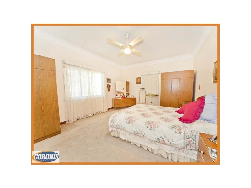 33 Bouchard St, Chermside QLD 4032