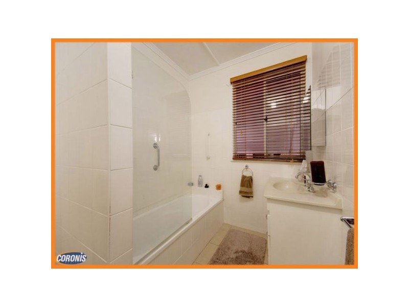 2 Glen Kedron Lane, Kedron QLD 4031