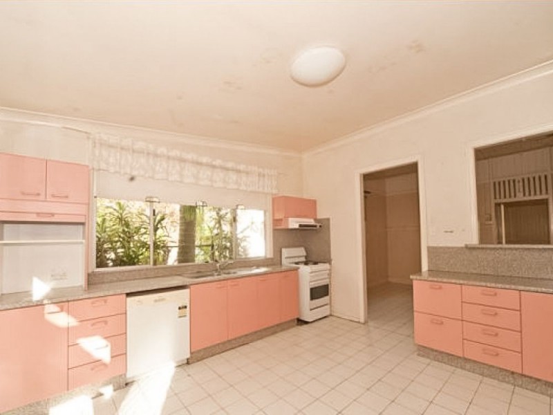 37 Palmer Street, Windsor QLD 4030