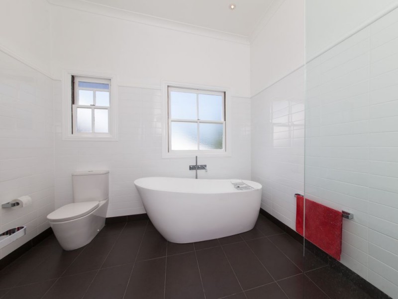 11 Picot Street, Kelvin Grove QLD 4059