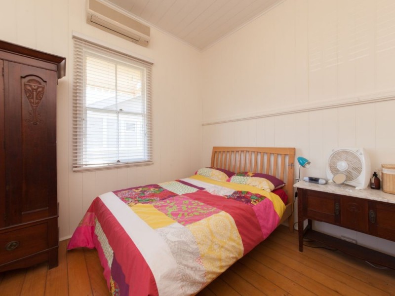11 Picot Street, Kelvin Grove QLD 4059