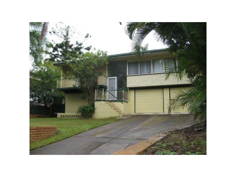 5 Akebia Street, Arana Hills QLD 4054