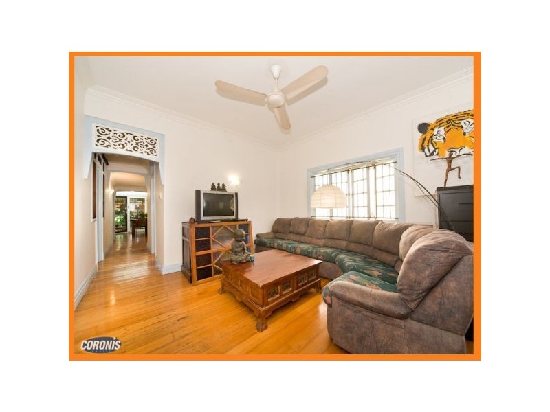 22 Elliott Street, Kangaroo Point QLD 4169