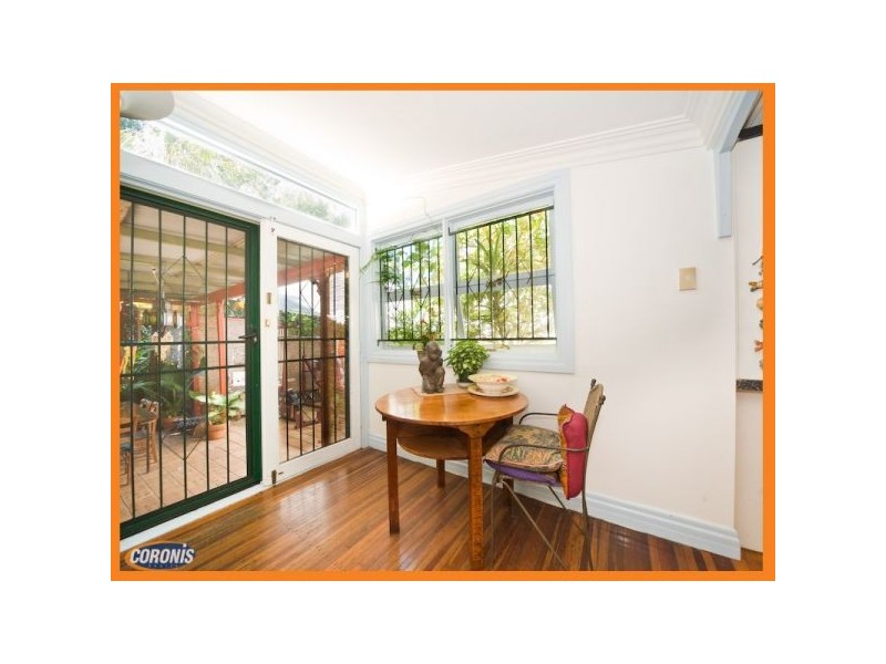 22 Elliott Street, Kangaroo Point QLD 4169