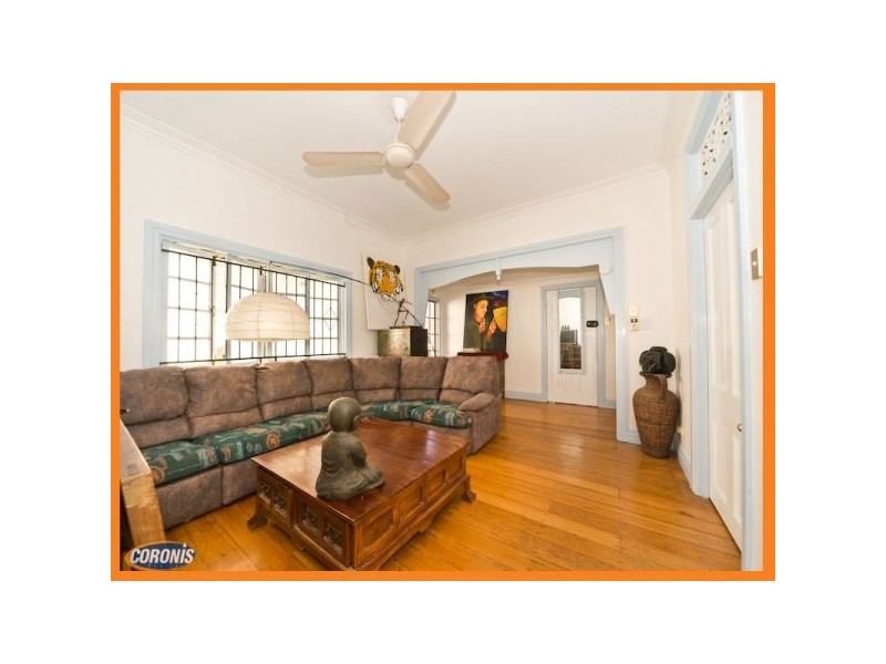 22 Elliott Street, Kangaroo Point QLD 4169