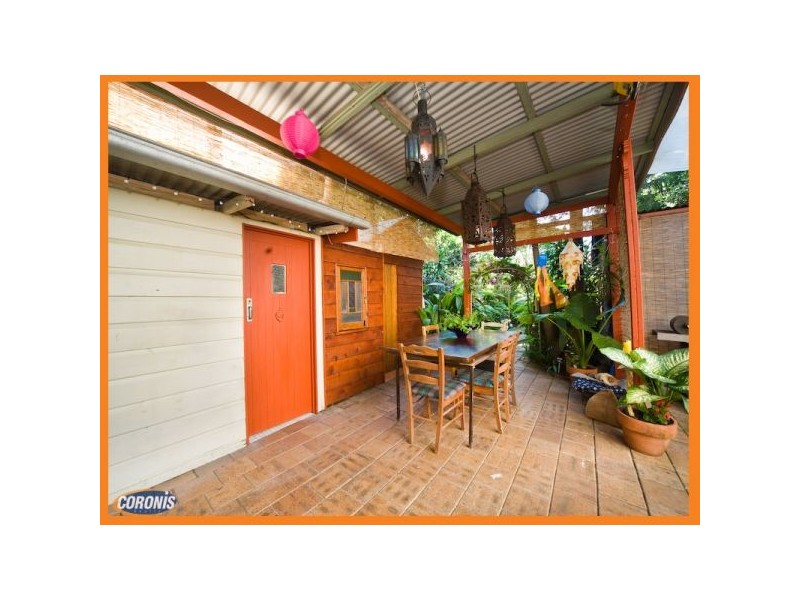 22 Elliott Street, Kangaroo Point QLD 4169