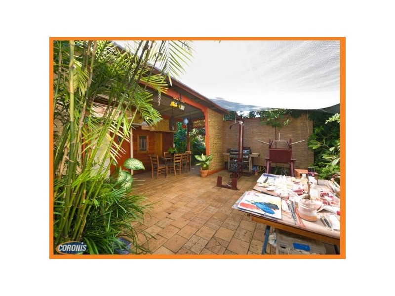 22 Elliott Street, Kangaroo Point QLD 4169