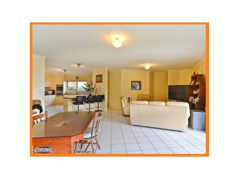 10 Mansfield Place, Mansfield QLD 4122