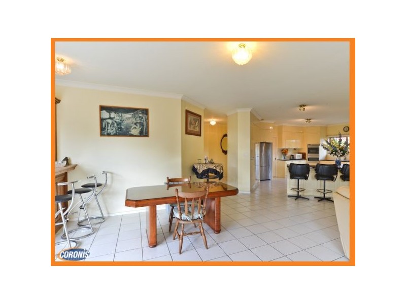 10 Mansfield Place, Mansfield QLD 4122